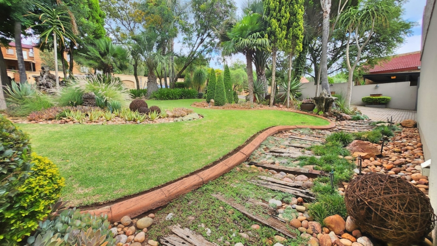 5 Bedroom Property for Sale in Doringkruin North West